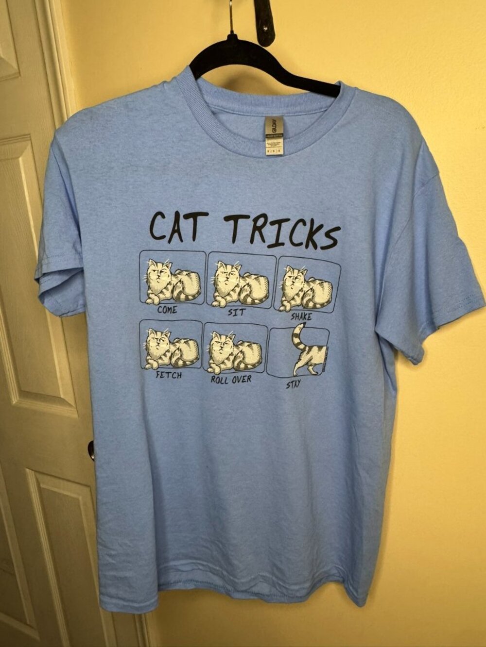 Cat Tricks Graphic Tee Gillman Size M
